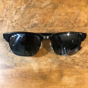 Maui Jim Sunglasses - Black with silver nose